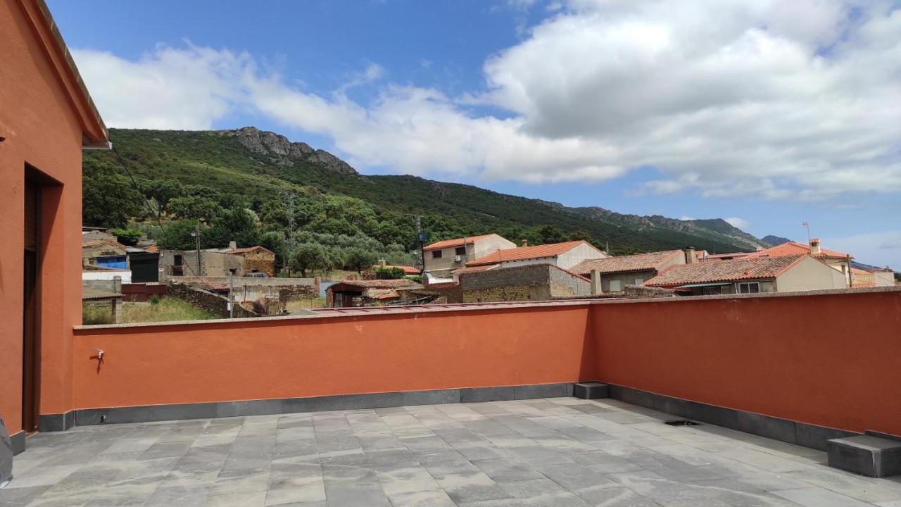 Casa Rural La Colmena Del Geoparque Наватрасьерра Экстерьер фото